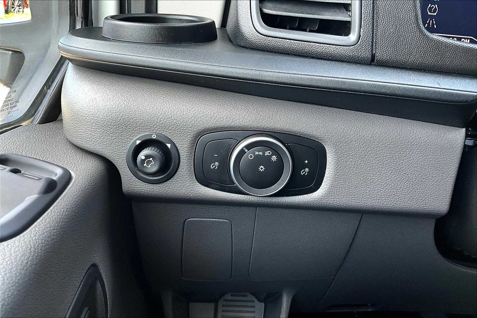 2022 Ford Transit photo 24