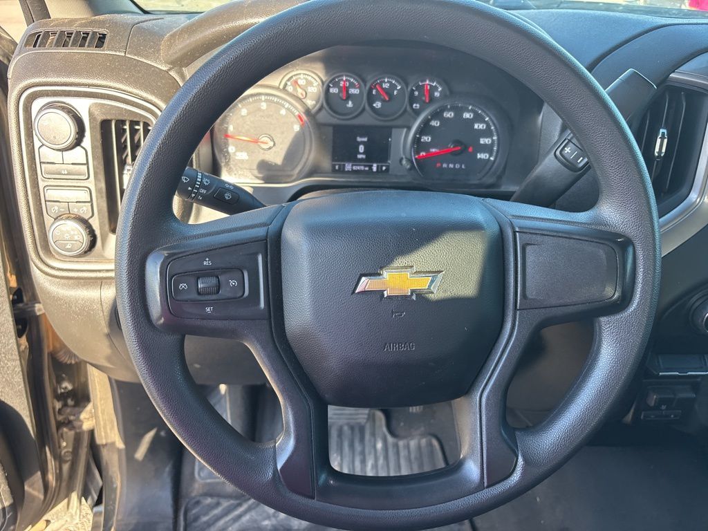 2023 Chevrolet Silverado 2500HD Custom photo 17