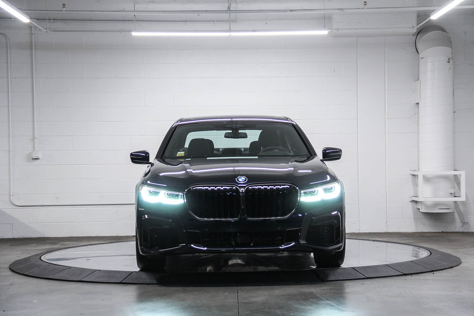 2022 Bmw 745Le photo 2