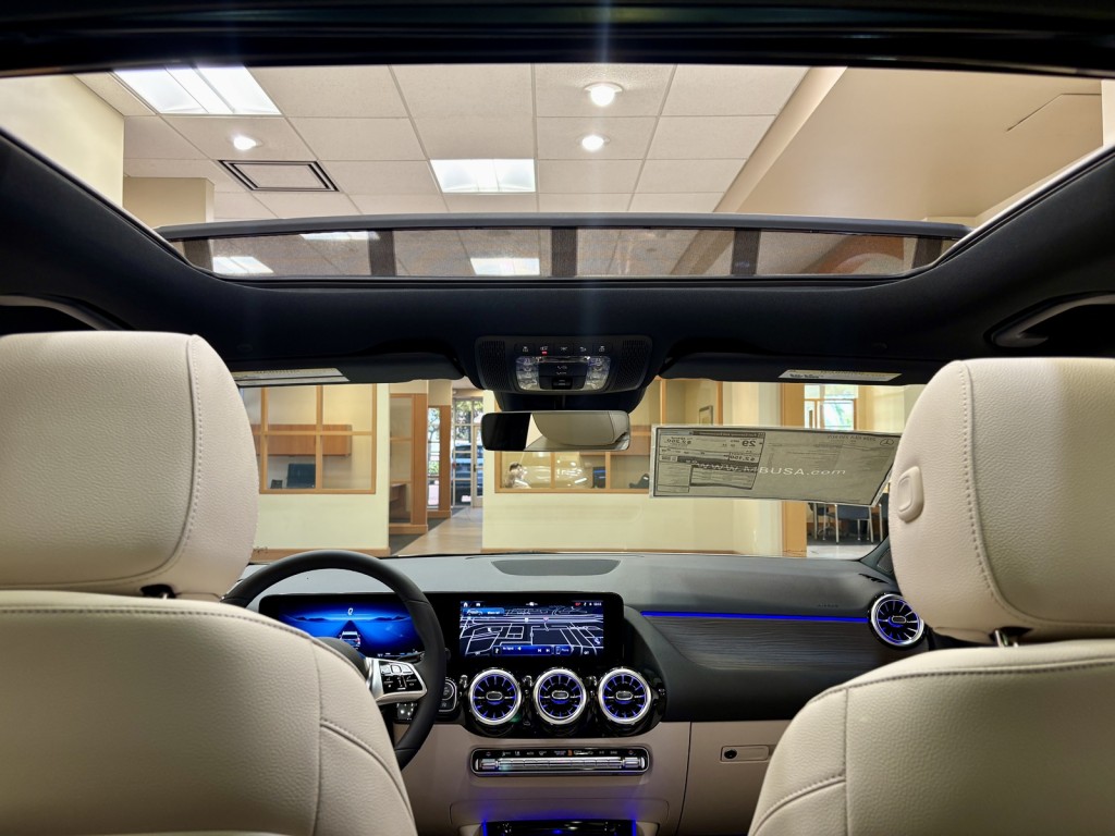 2026 Mercedes Benz GLA 250 photo 12