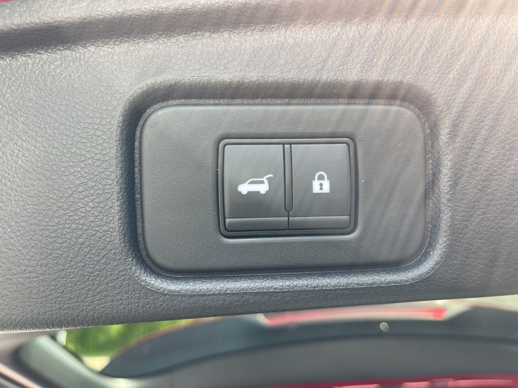 2024 Nissan Pathfinder SL photo 21