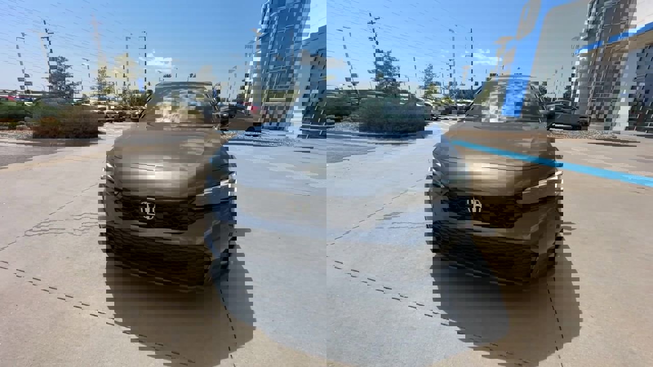 2026 Honda Civic Sport photo 2