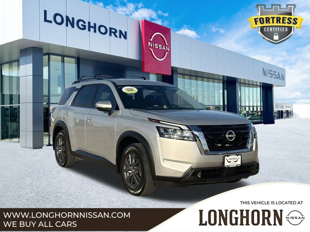 2022 Nissan Pathfinder SV
