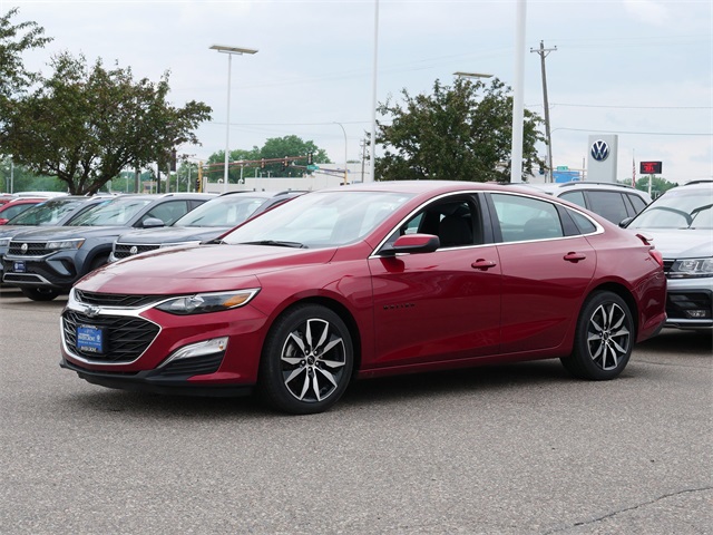 2023 Chevrolet Malibu RS photo 3