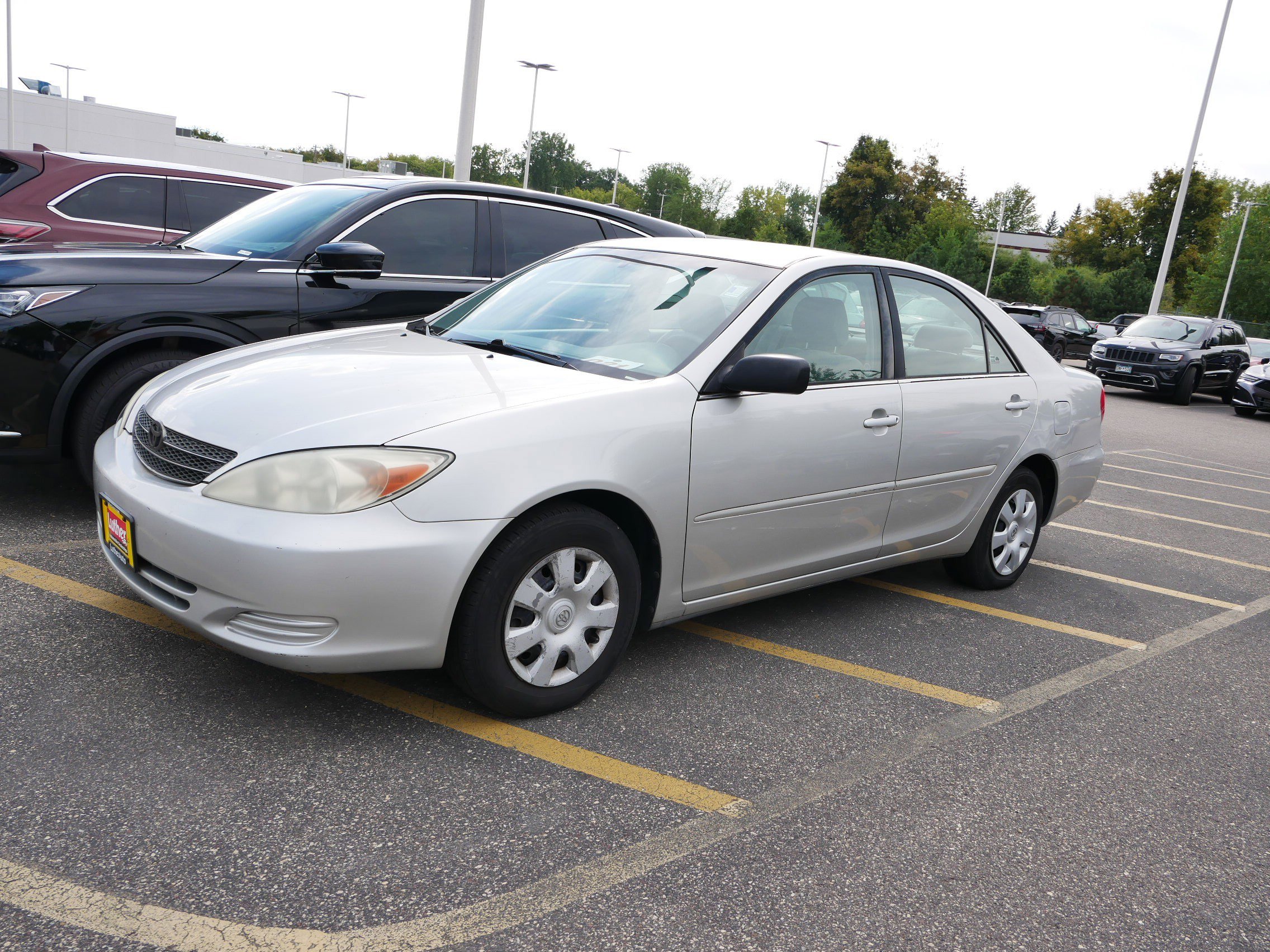 2004 Toyota Camry LE photo 2