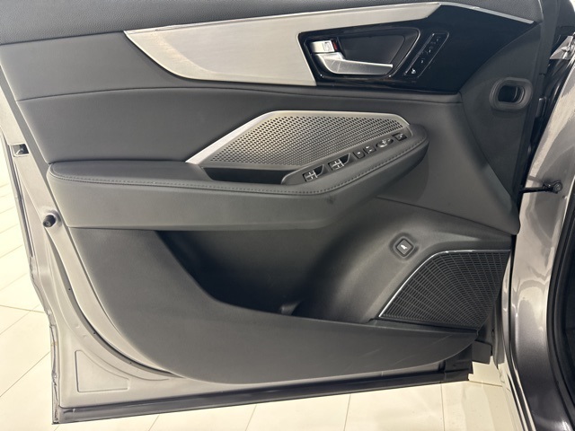 2023 Acura MDX SH-AWD photo 10