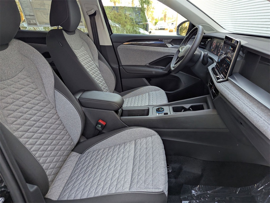 2025 Volkswagen Tiguan S photo 18