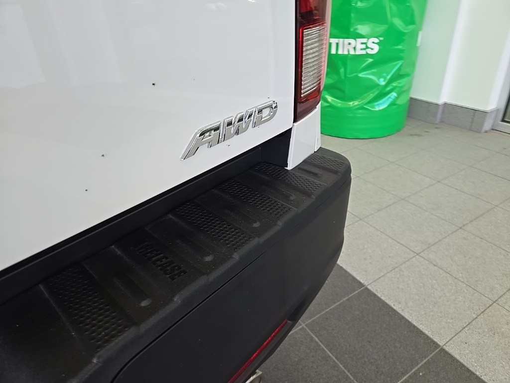 2023 Honda Ridgeline RTL photo 10