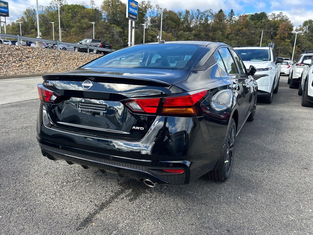 2025 Nissan Altima SV Special Edition photo 3