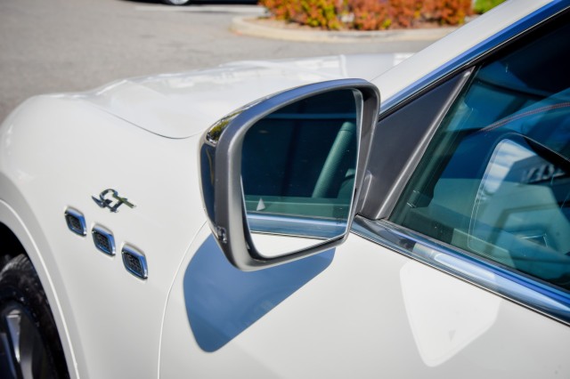 2024 Maserati Levante GT photo 13