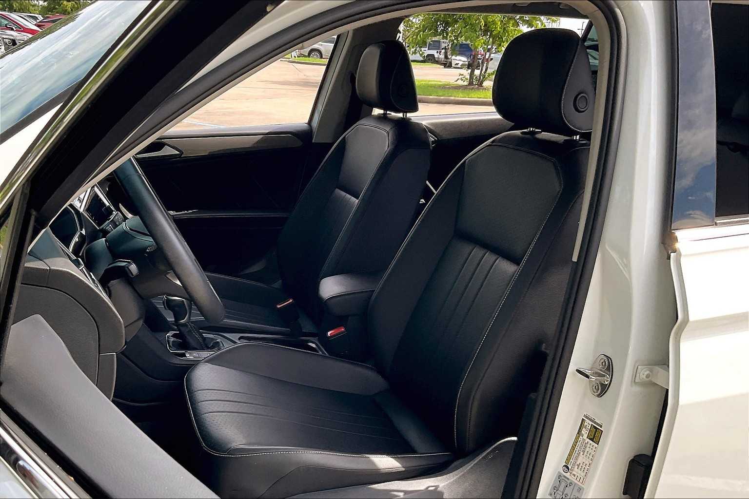 2022 Volkswagen Tiguan SE photo 11