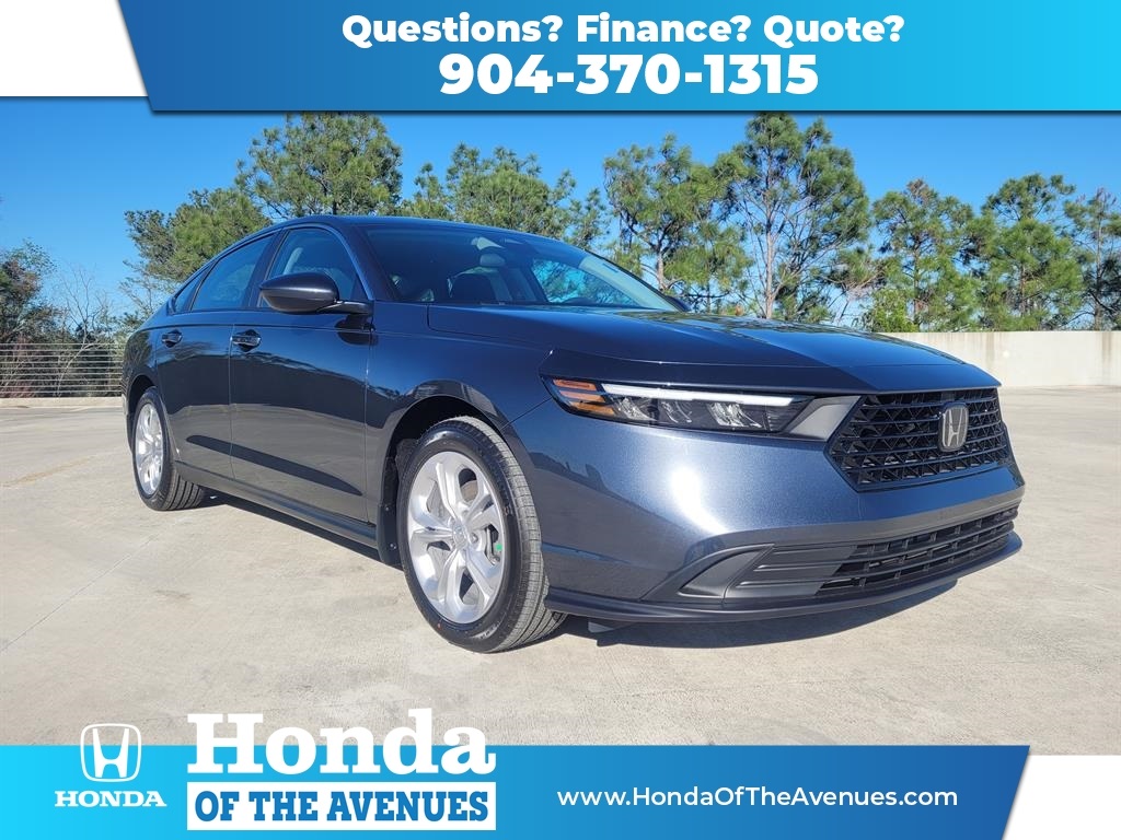 2025 Honda Accord LX's photo