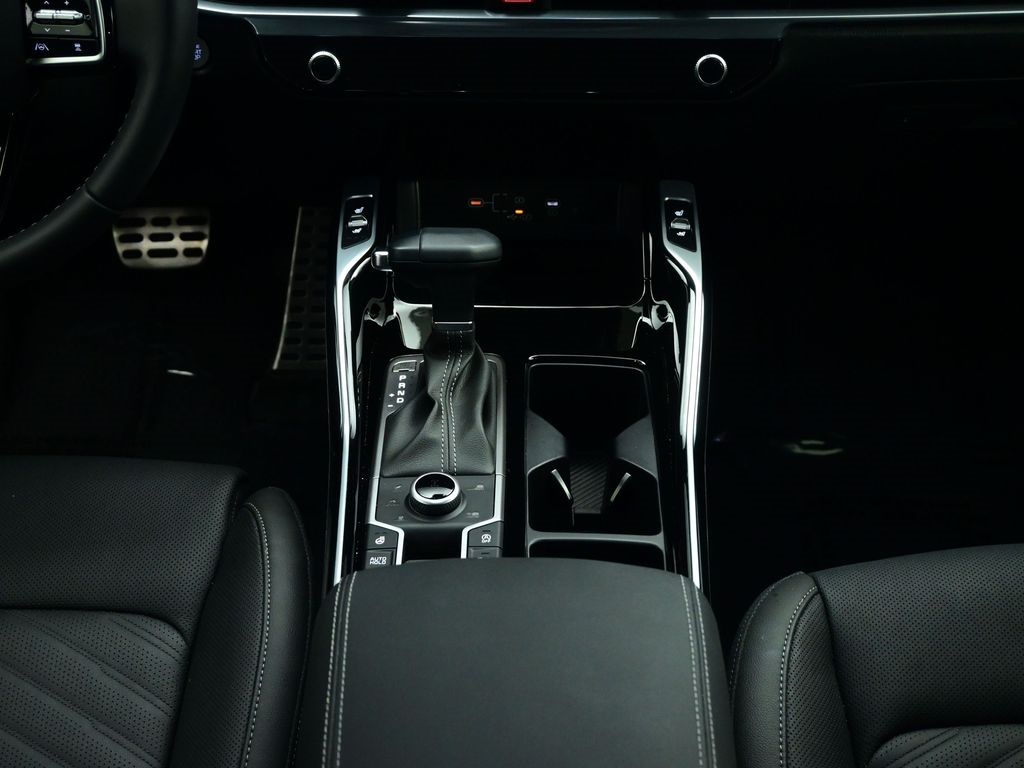 2025 Kia Sorento X-Pro SX Prestige photo 5