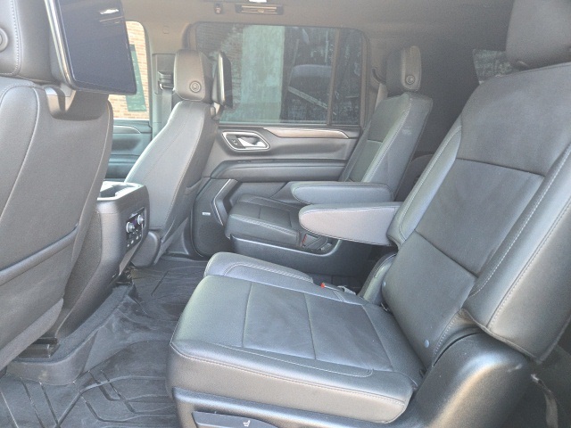 2023 Chevrolet Suburban Z71 photo 15