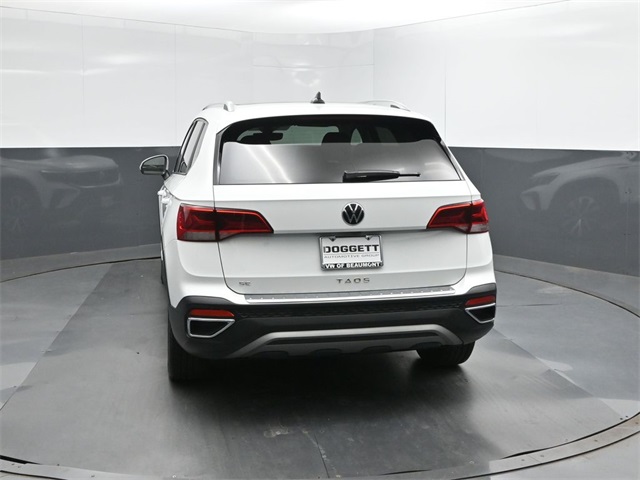 2023 Volkswagen Taos SE photo 4