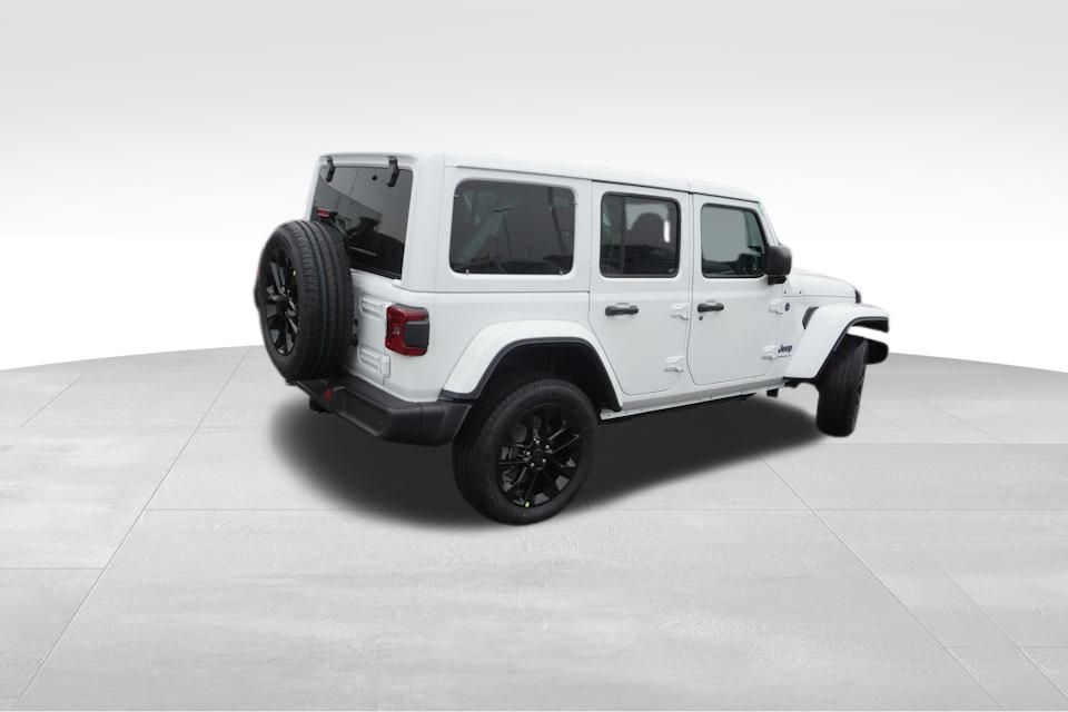2025 Jeep Wrangler Sahara 4xe photo 3