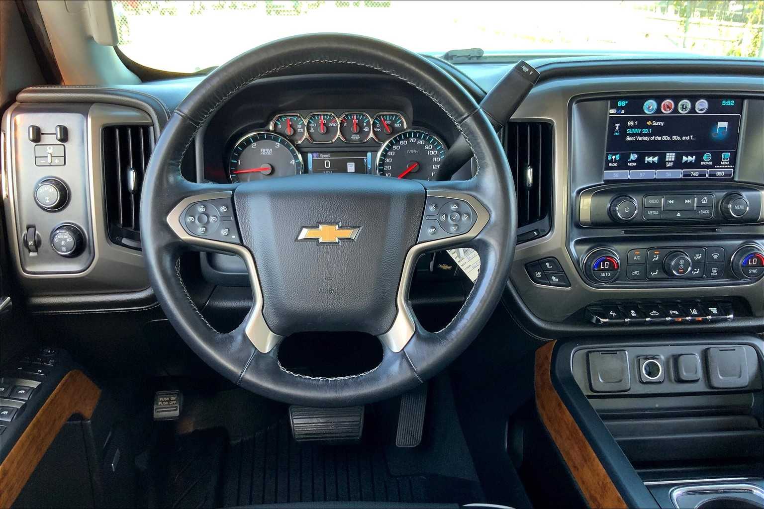 2019 Chevrolet Silverado 2500HD High Country photo 5
