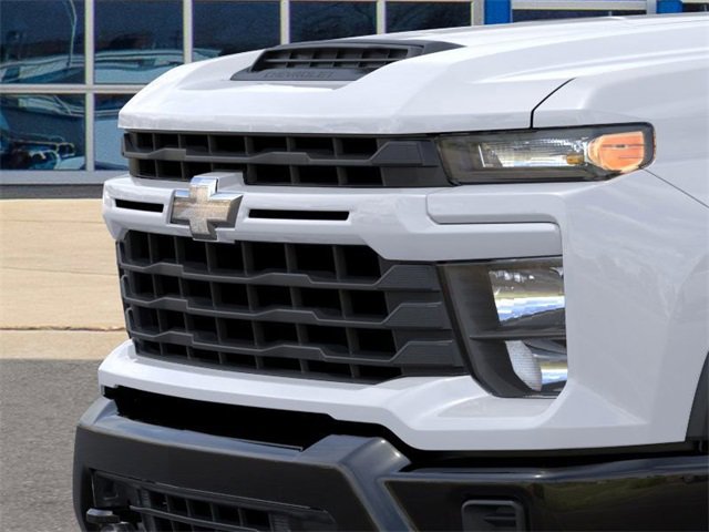 2026 Chevrolet Silverado 2500HD Custom photo 13