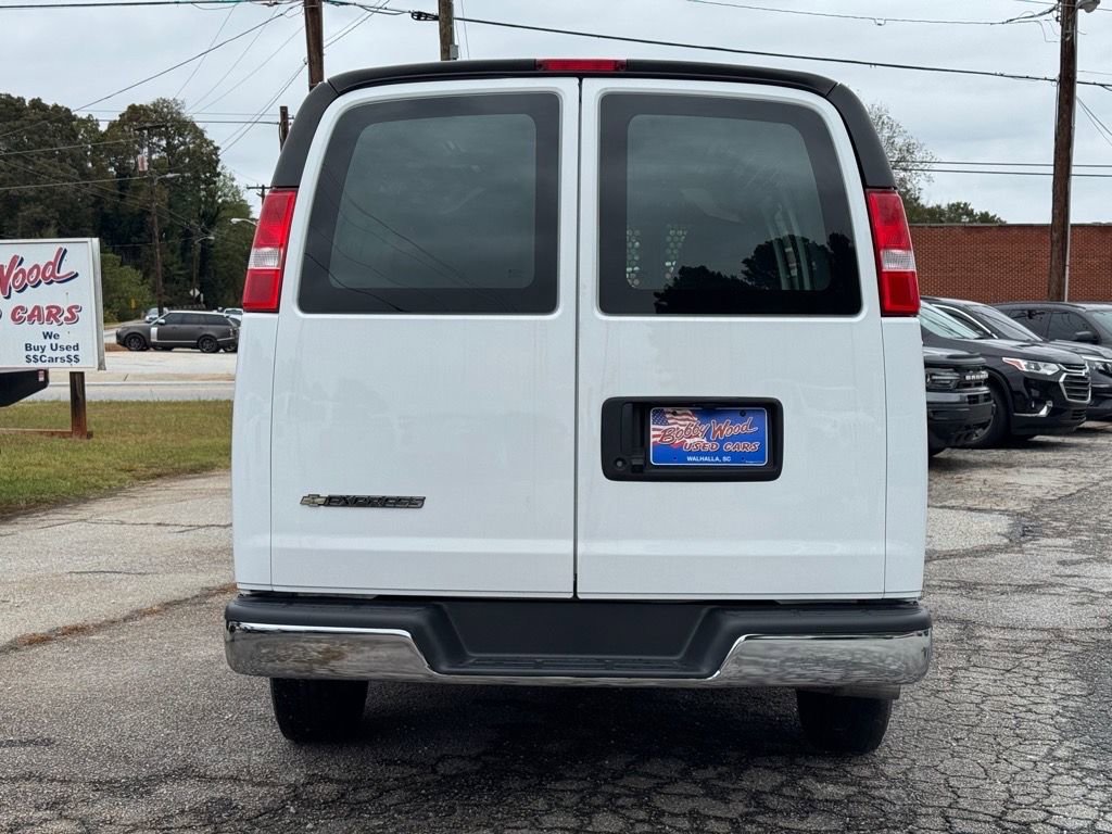 2024 Chevrolet Express Cargo 2500 photo 4