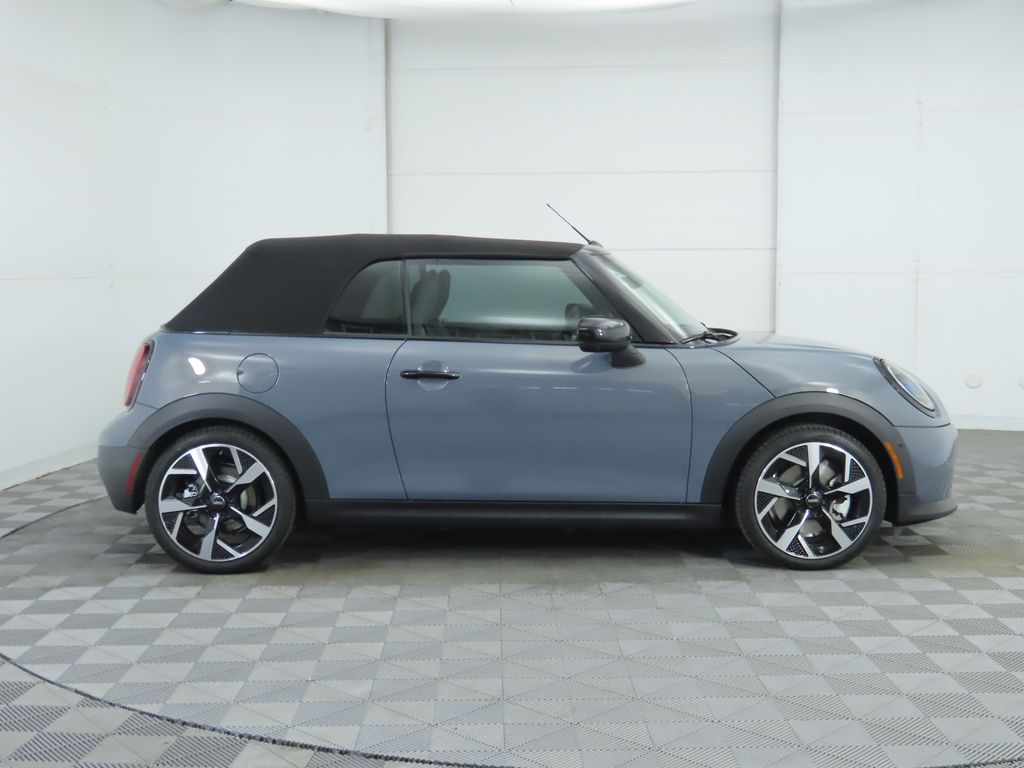 2026 Mini Cooper Convertible Iconic photo 12