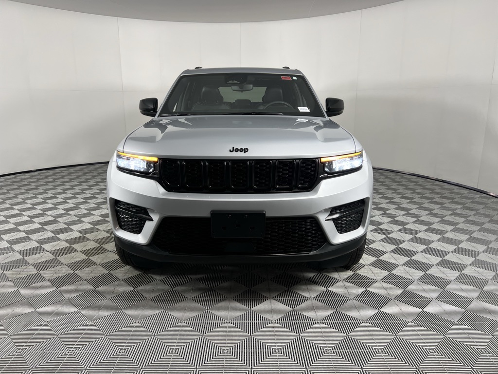 2024 Jeep Grand Cherokee Altitude X photo 3