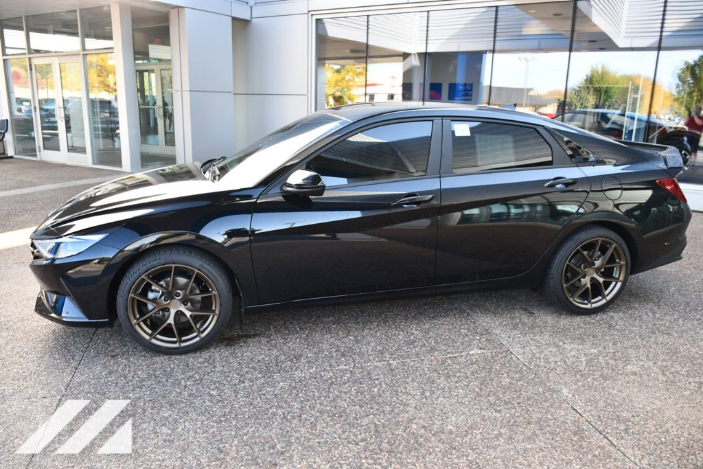 Used 2023 Hyundai Elantra SEL with VIN KMHLM4AG9PU521639 for sale in Onalaska, WI