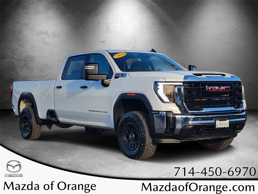 2024 GMC Sierra 2500HD Pro's photo