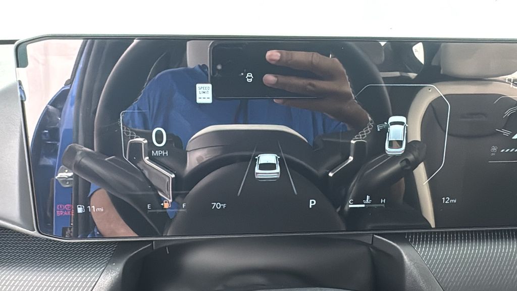 2025 Kia K4 GT-Line photo 18