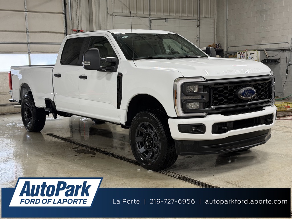 2026 Ford F-350 Super Duty XL's photo