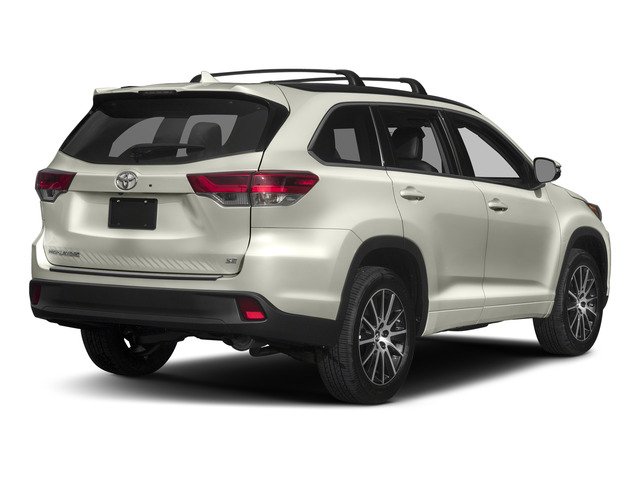Used 2017 Toyota Highlander SE with VIN 5TDJZRFH3HS481611 for sale in Brainerd, Minnesota