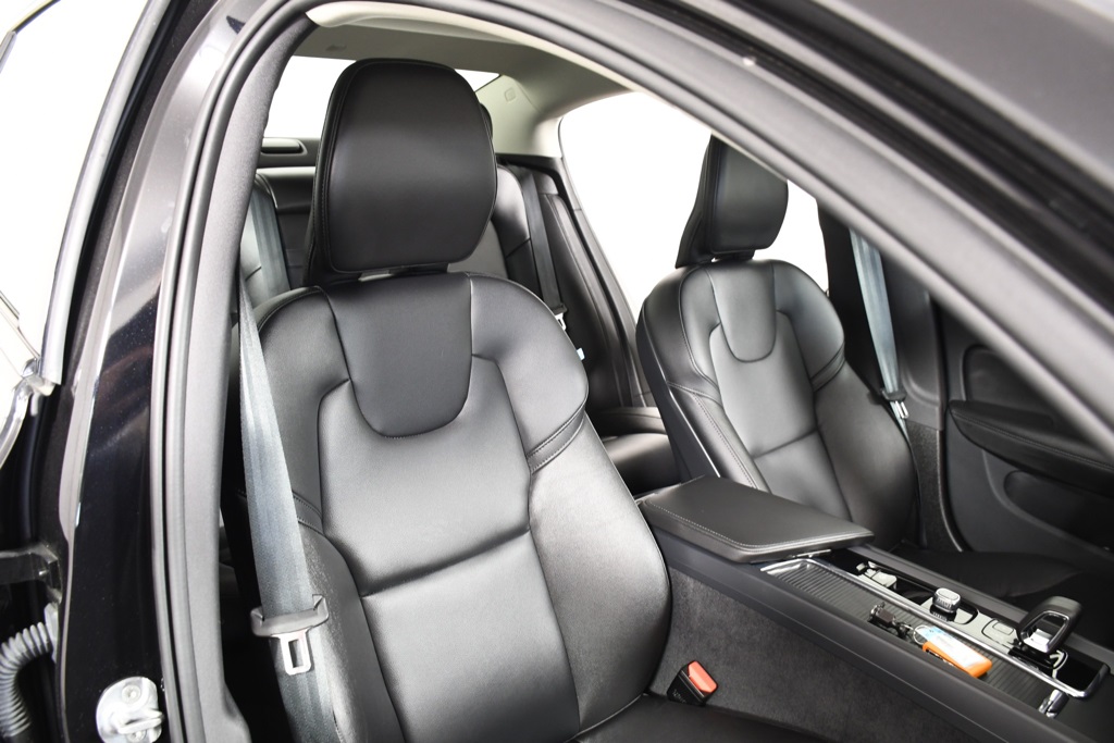 2024 Volvo S60 B5 Core photo 20
