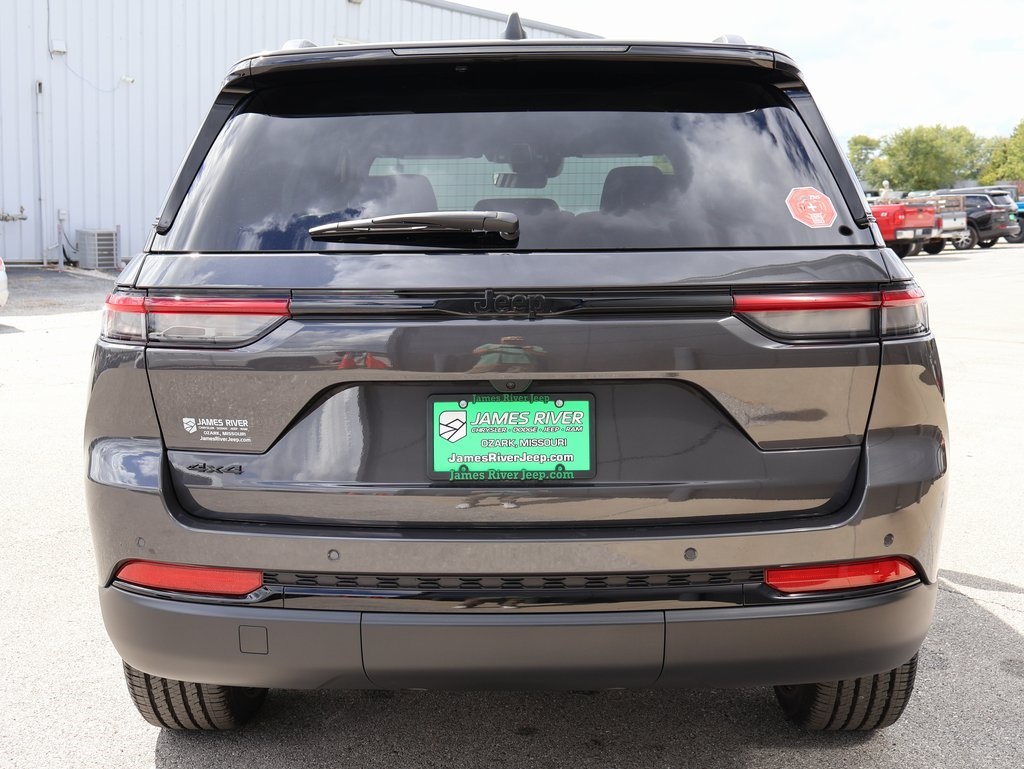 2025 Jeep Grand Cherokee Altitude X photo 4