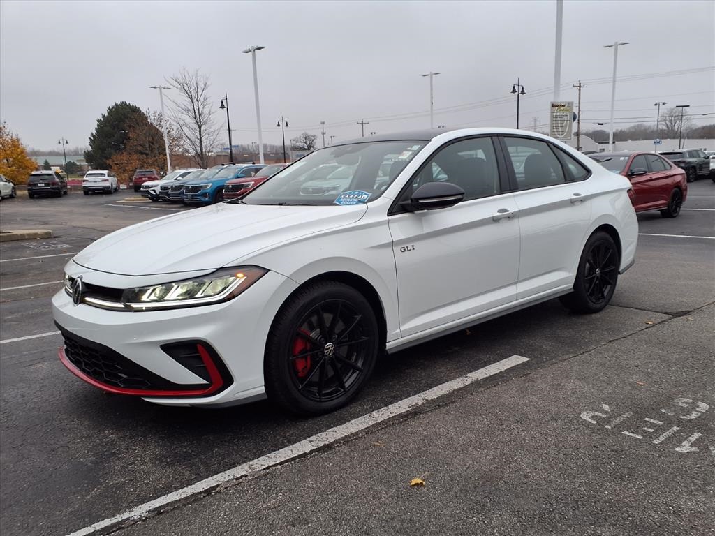 2025 Volkswagen Jetta GLI 2.0T Autobahn photo 3