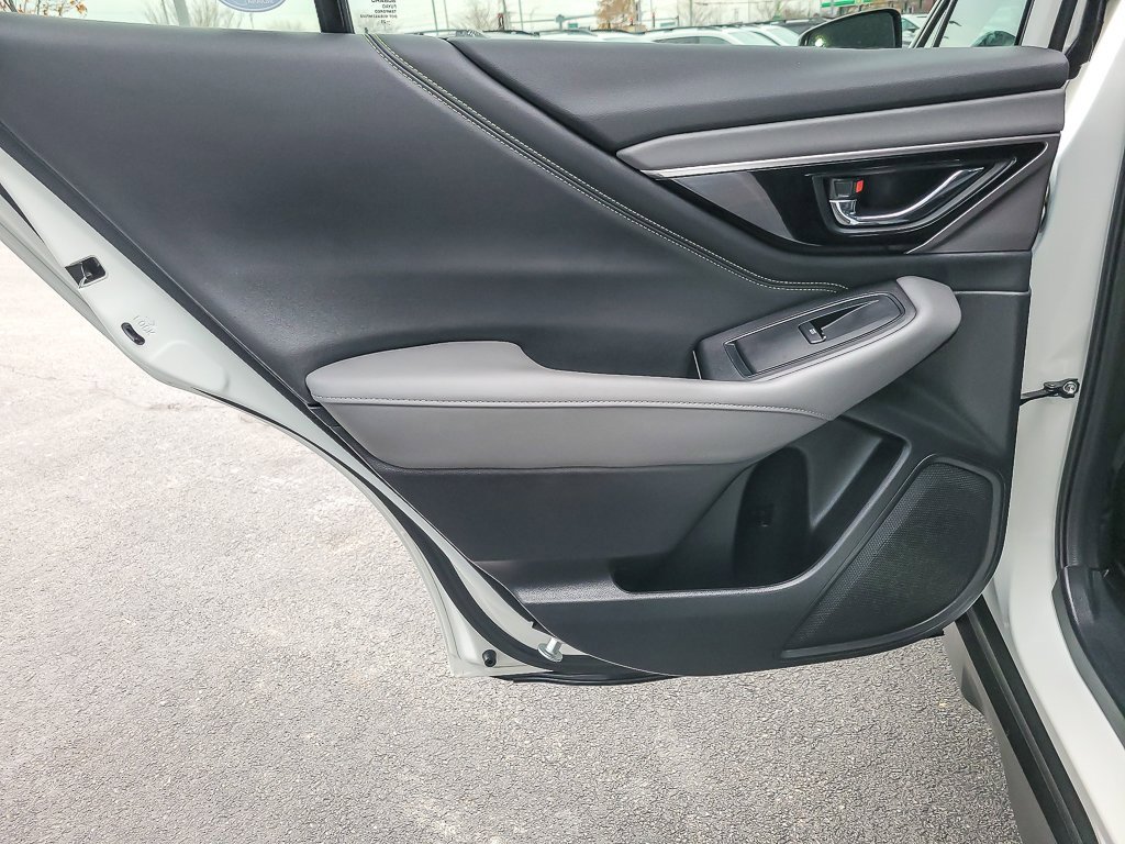 2025 SUBARU OUTBACK - Image 16
