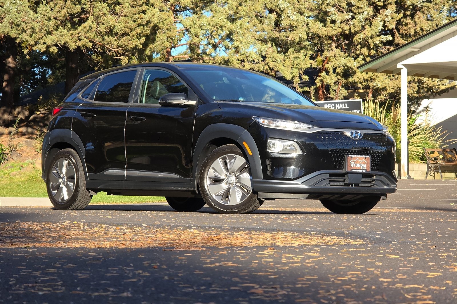 Used 2021 Hyundai Kona EV Ultimate with VIN KM8K53AG9MU134717 for sale in Bend, OR