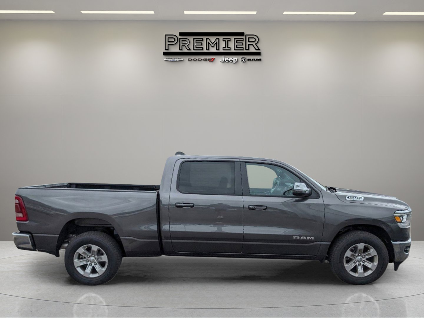 2023 Ram 1500 Laramie photo 4