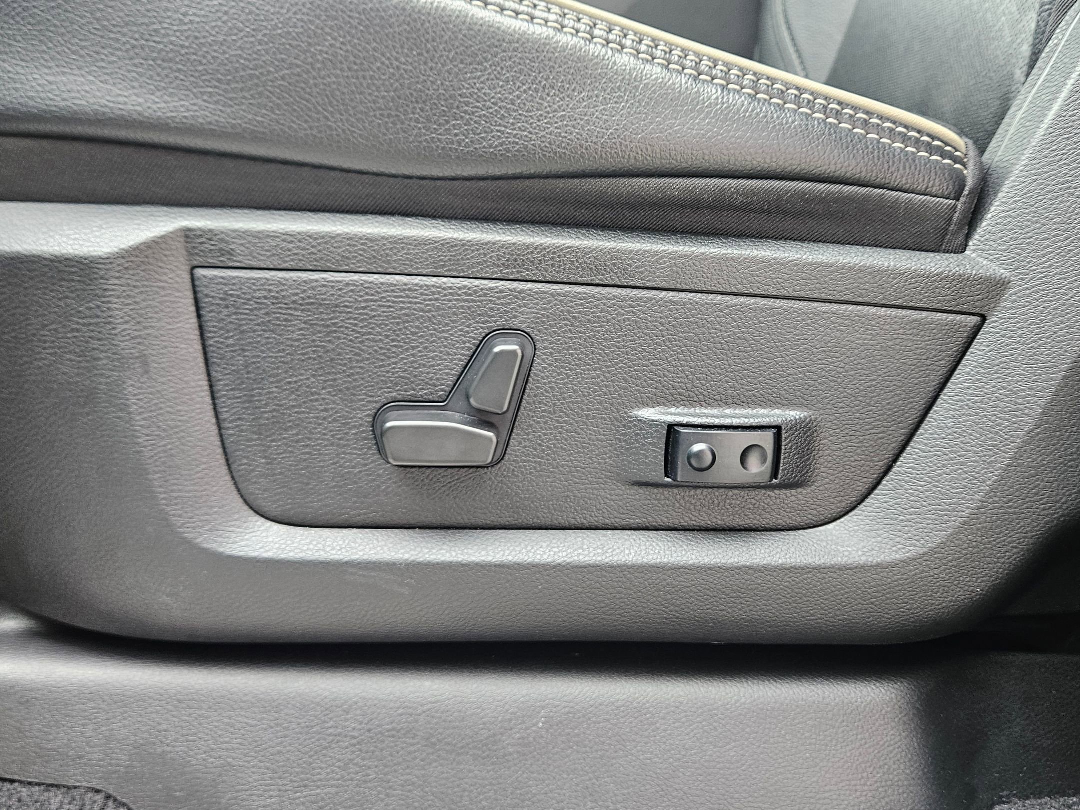 2022 Ram 2500 Laramie photo 20