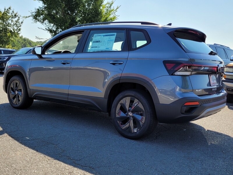2025 Volkswagen Taos S photo 3