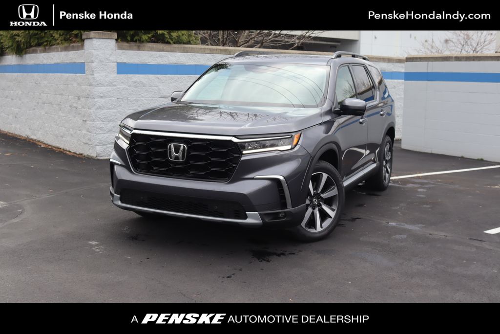 2025 Honda Pilot Touring's photo