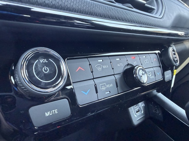 2025 Jeep Compass North Edition Latitude photo 22