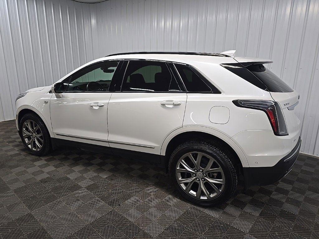 2021 Cadillac XT5 Sport photo 3