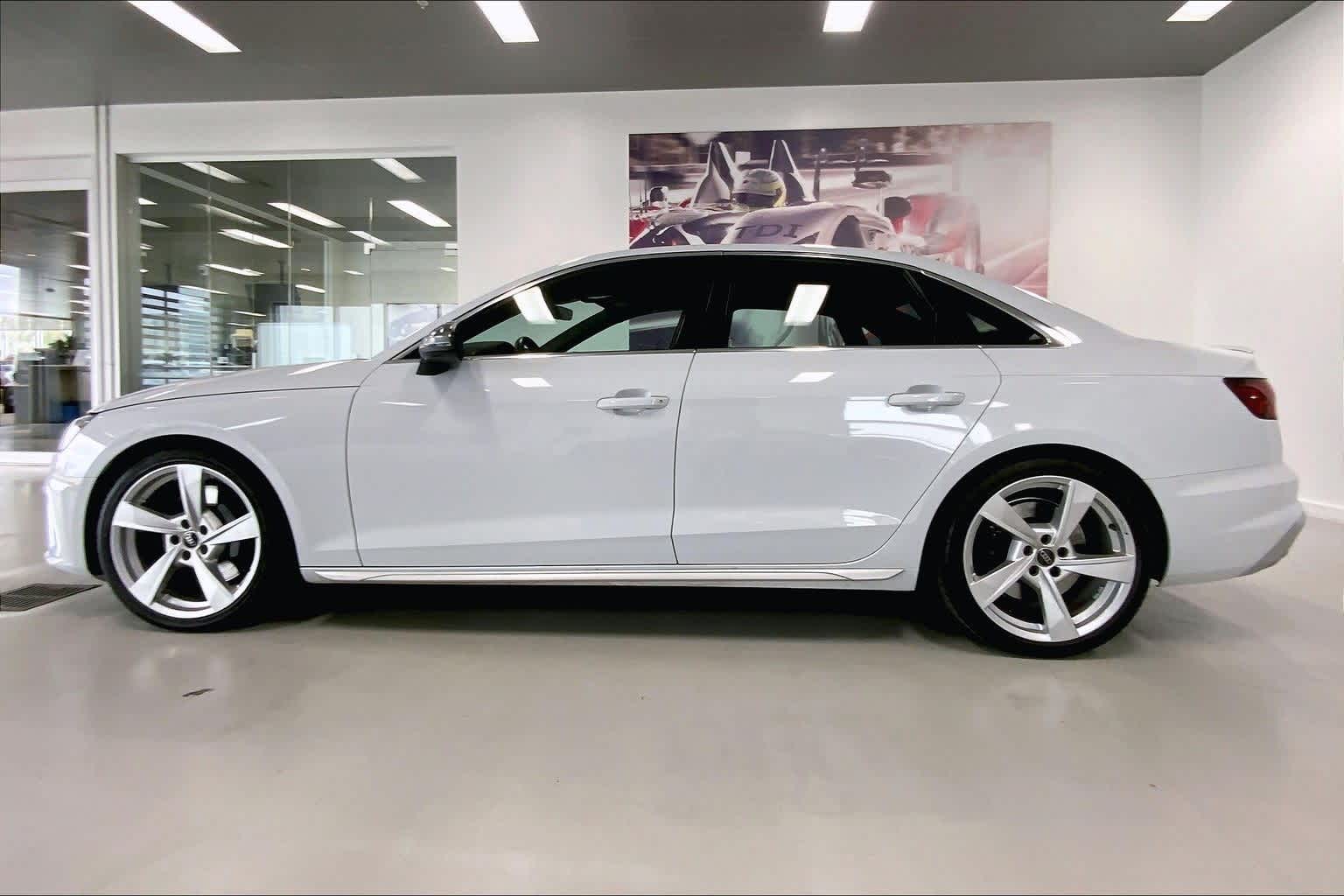 2024 Audi S4 Base Premium Plus photo 2