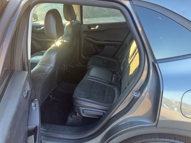 2022 Ford Escape SEL photo 16