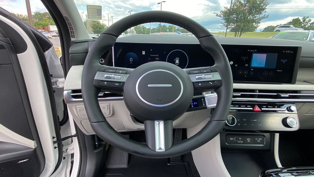 2025 Hyundai Tucson Hybrid Limited photo 14