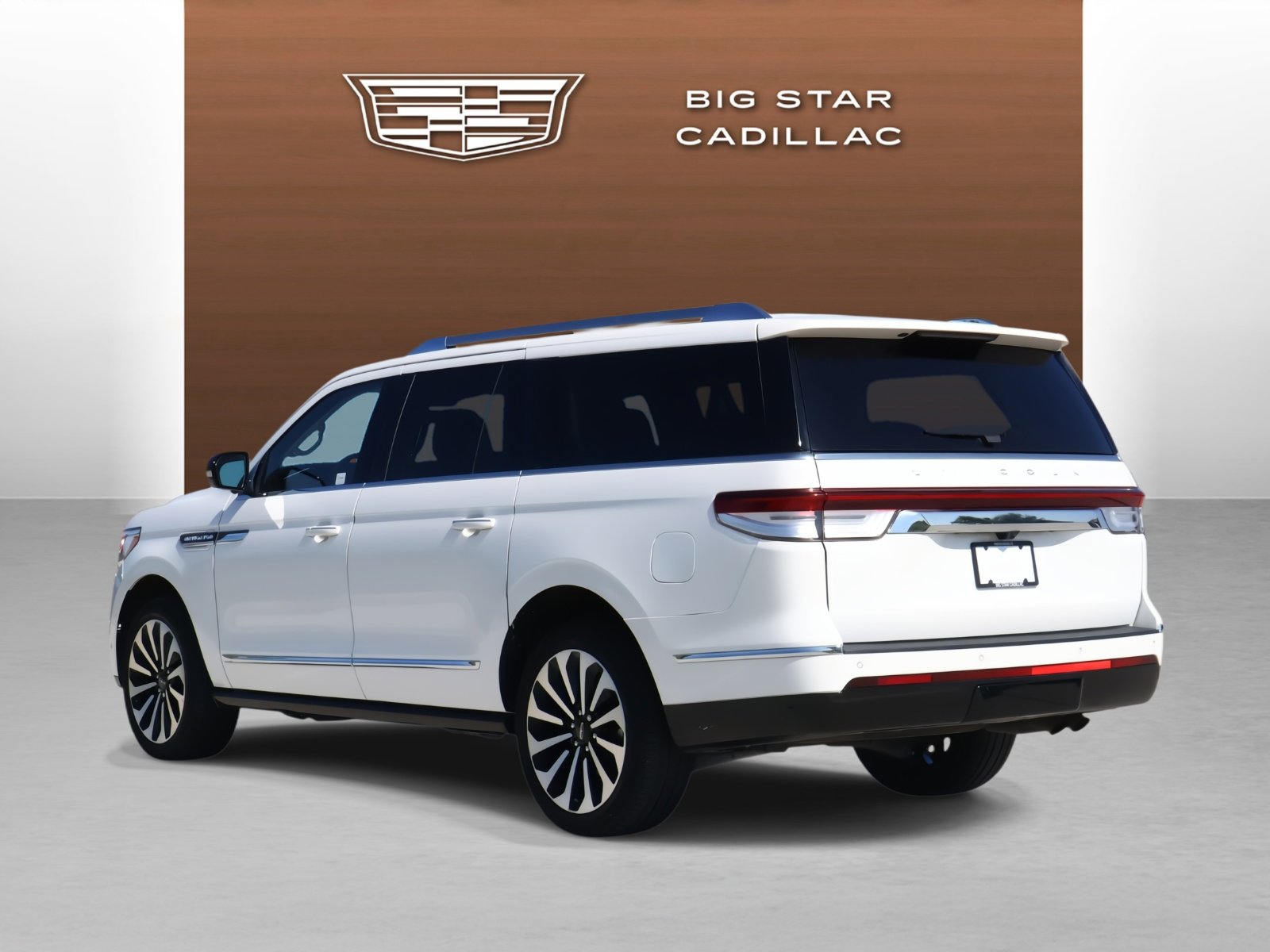2023 Lincoln Navigator L Reserve photo 3
