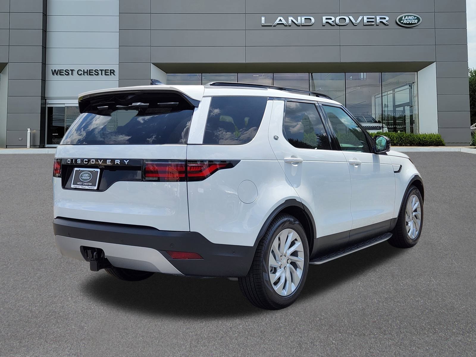 2025 Land Rover Discovery S photo 4