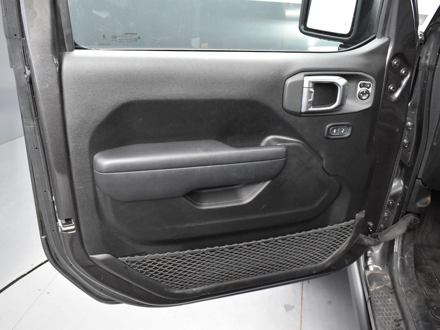 2024 Jeep Wrangler Willys photo 9