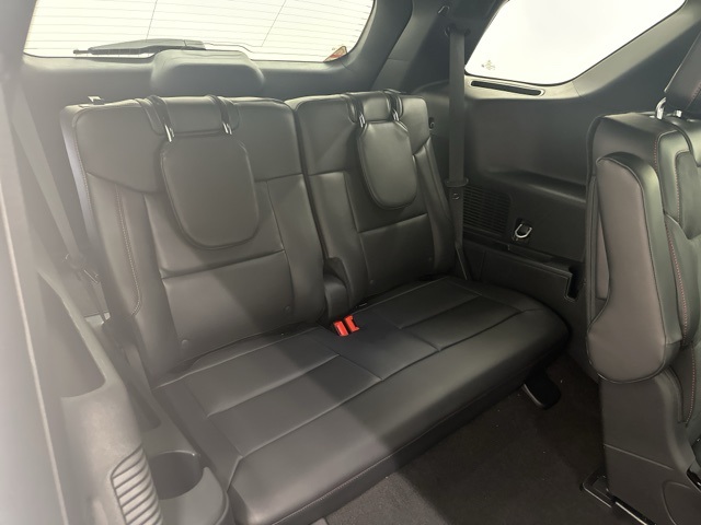 2025 Ford Explorer ST photo 27
