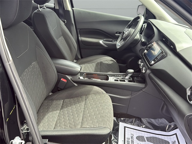 2023 Nissan Kicks SV photo 4