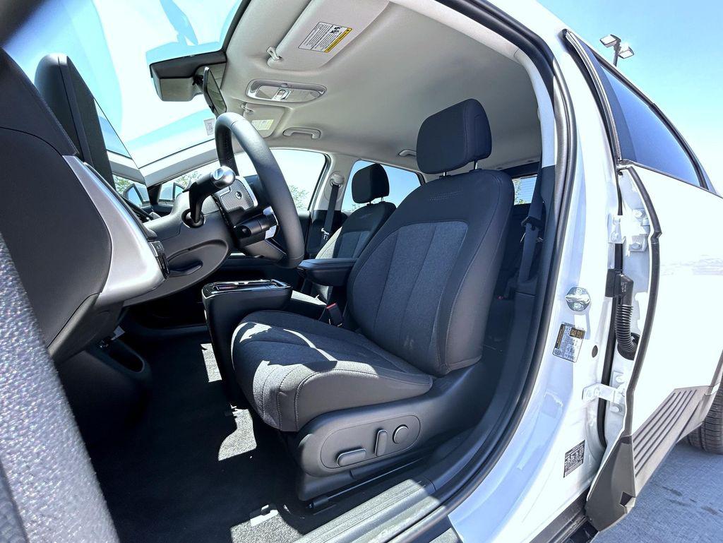 2025 Hyundai Ioniq 5 SE photo 10
